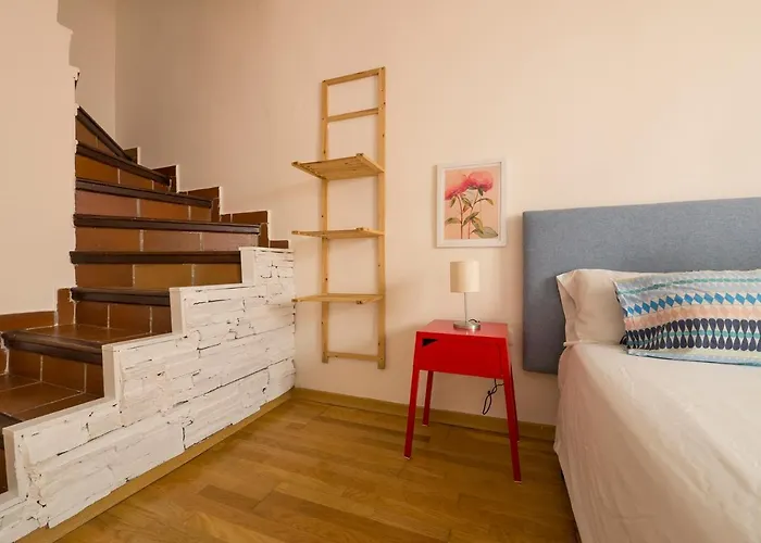 Coqueto Apartamento Duplex Con Terraza Privada Y Parking